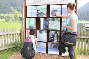 Die erste Station des Erlebnisweg Tiroler Traumfabrik rund um den See, zum Film „Das Doppelte Lottchen“, lädt gleich am Spielplatz zum erlebnisreichen Spielen ein (©Foto: Martin Schmitz)